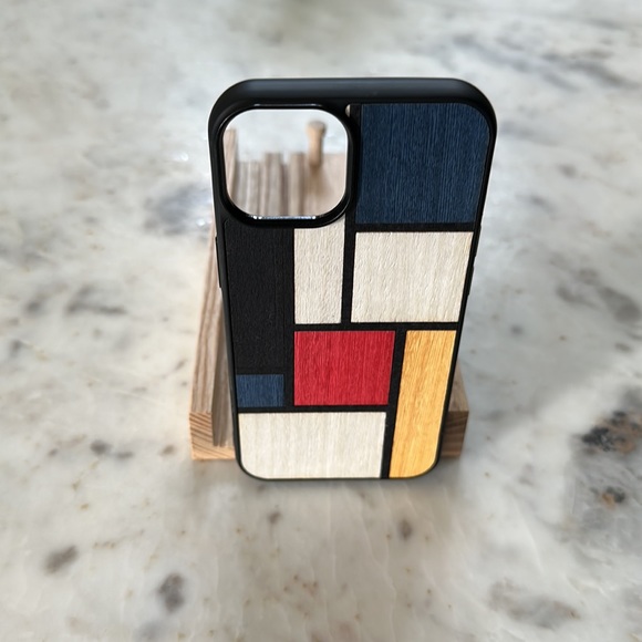 WOOD’D Tableau iPhone 14 case - Picture 4 of 6